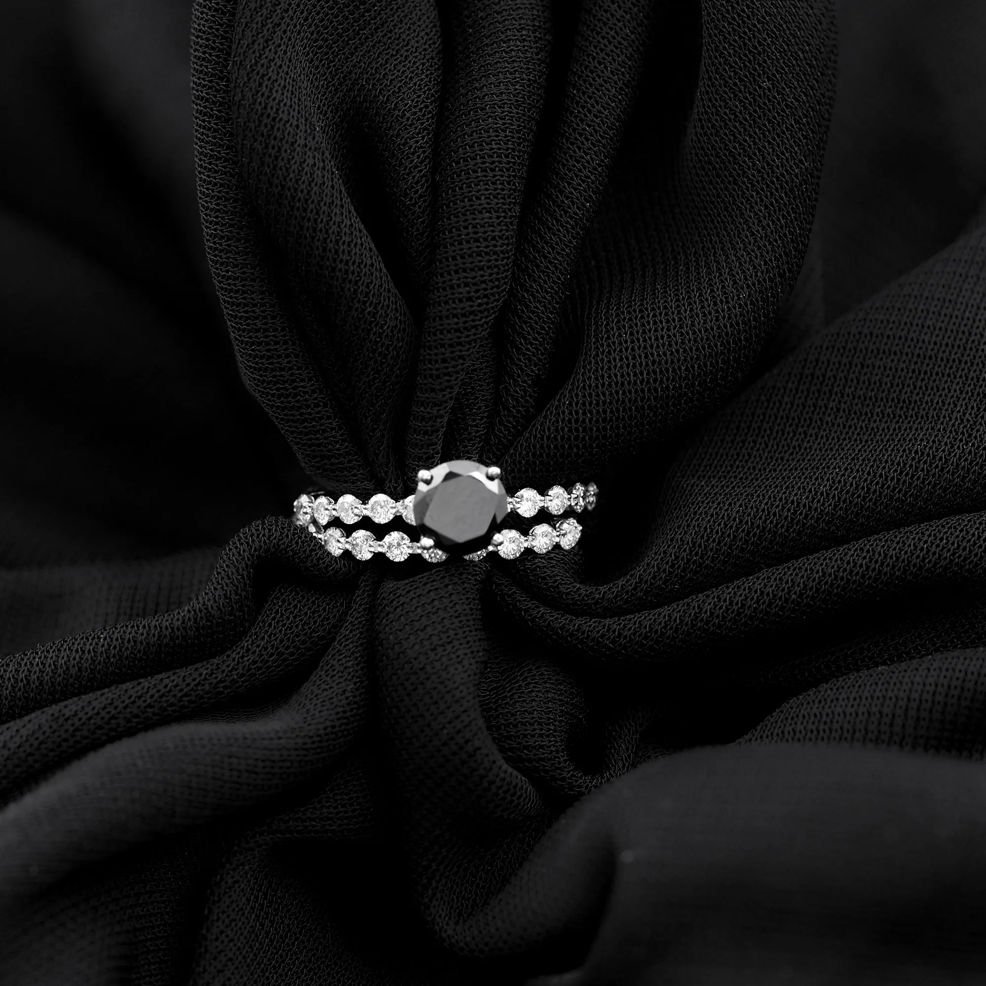 1.25 CT Minimal Black Onyx and Diamond Bridal Ring Set in Gold