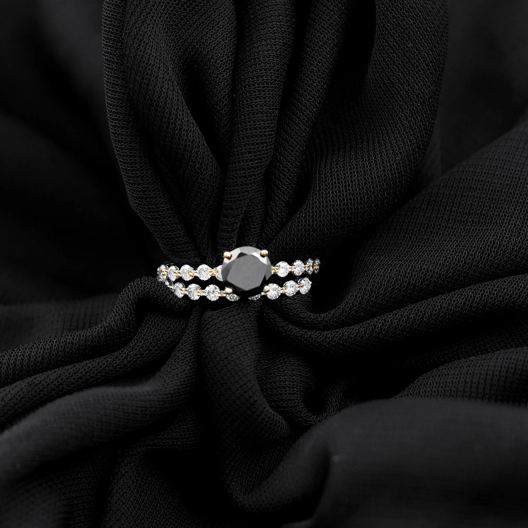 1.25 CT Minimal Black Onyx and Diamond Bridal Ring Set in Gold