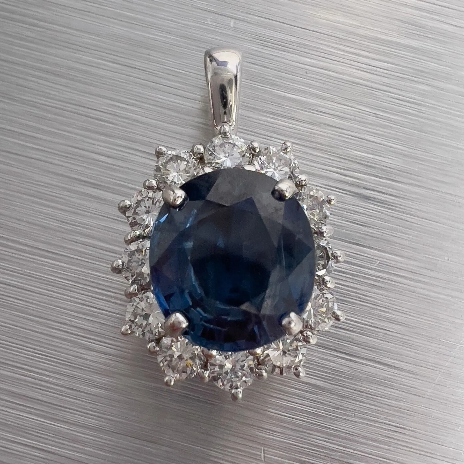 14k White Gold Blue 2.68ct Oval Sapphire Diamond Halo Pendant 0.85ctw G VS2