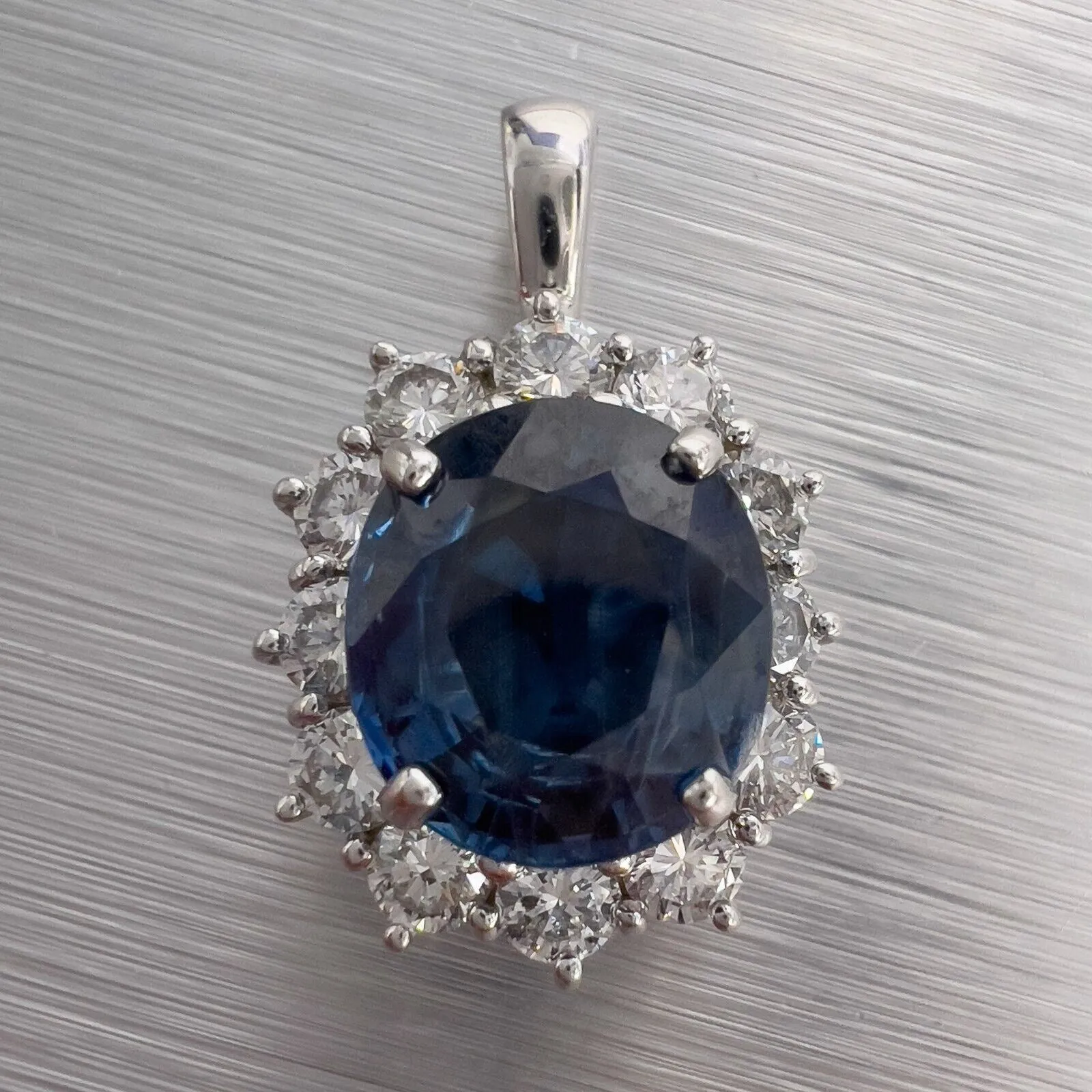 14k White Gold Blue 2.68ct Oval Sapphire Diamond Halo Pendant 0.85ctw G VS2