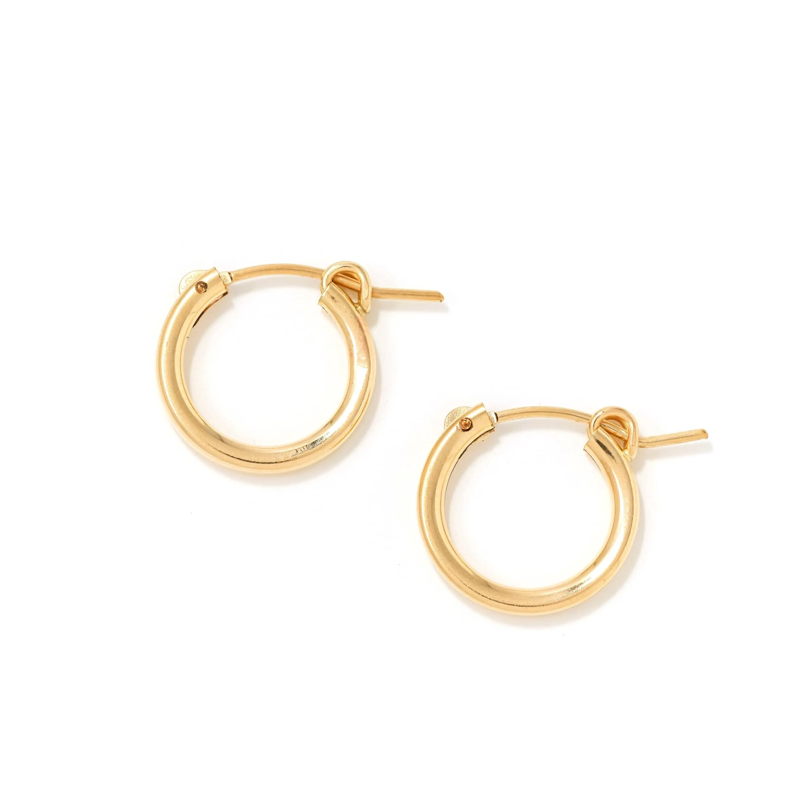 15mm Gold-Filled Wire Hoop Earrings