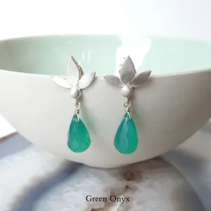 Ami Leaf Stud Earrings With Gemstone