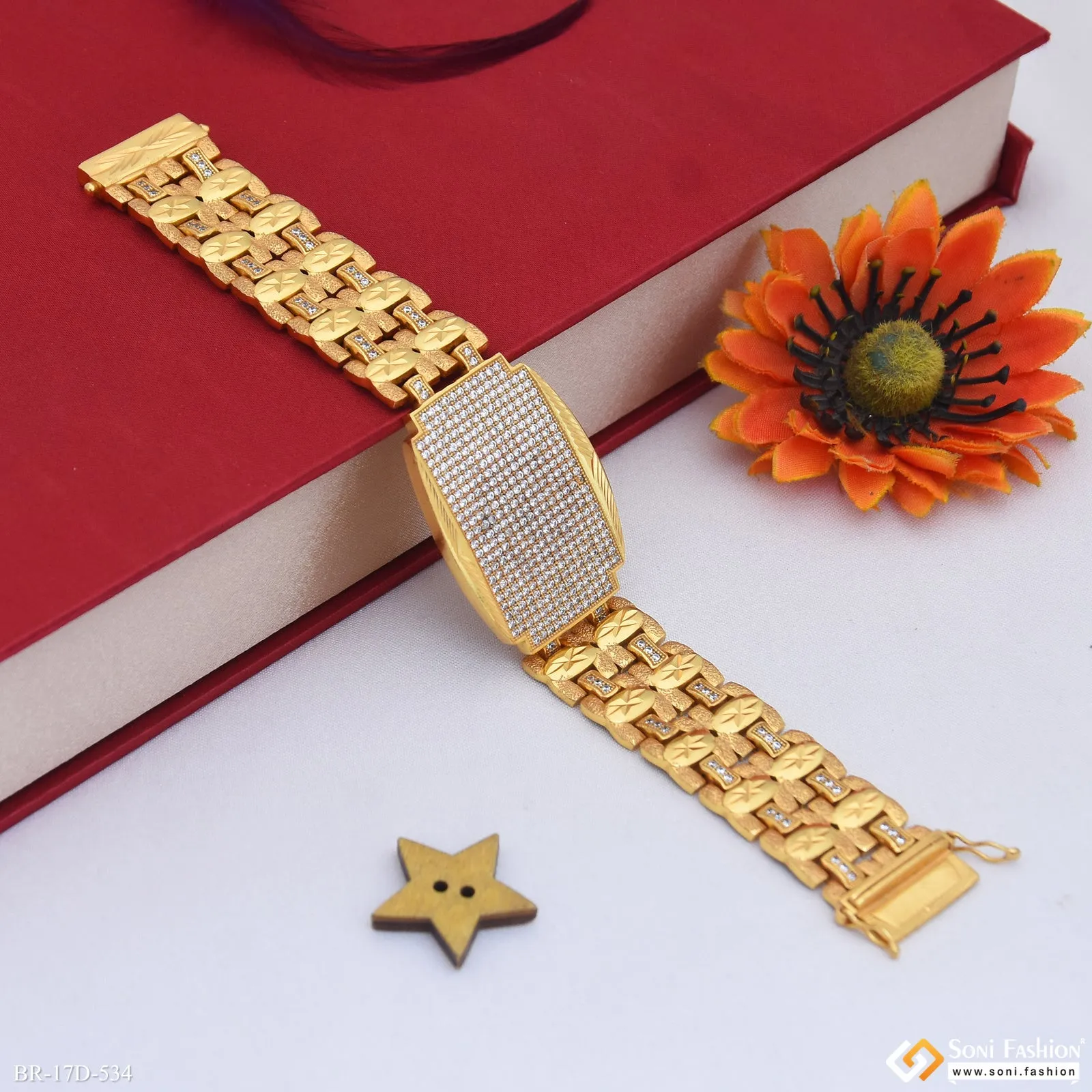 Excellent Design Gold Plated Bracelet for Men - Style D534