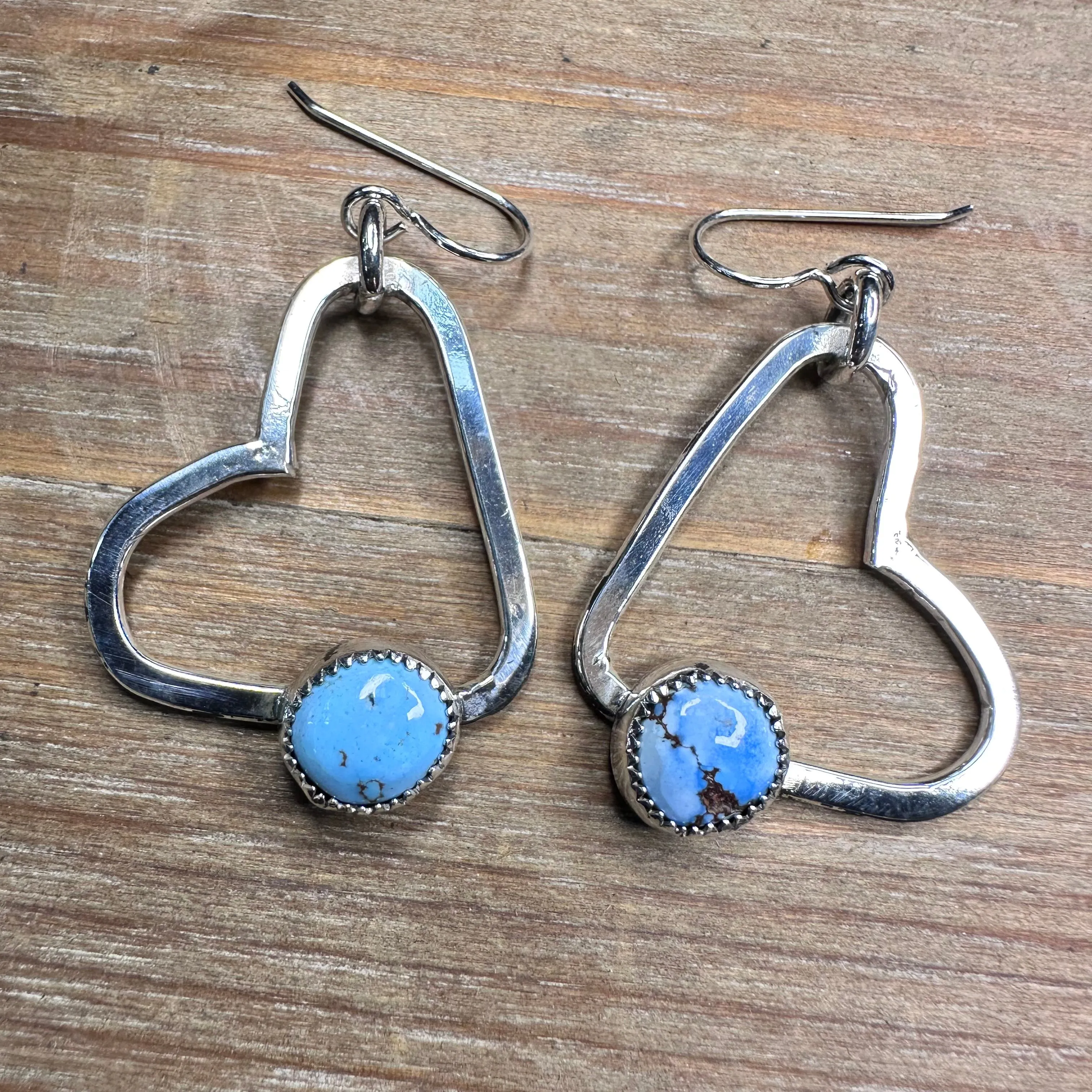 Golden hills heart earrings