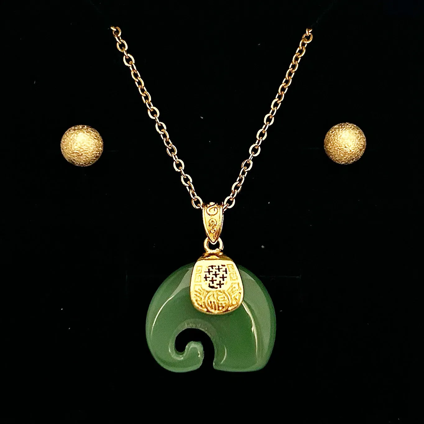 JADE DECOR ELEPHANT PENDANT ONLY - FREE CHAIN & EARRINGS