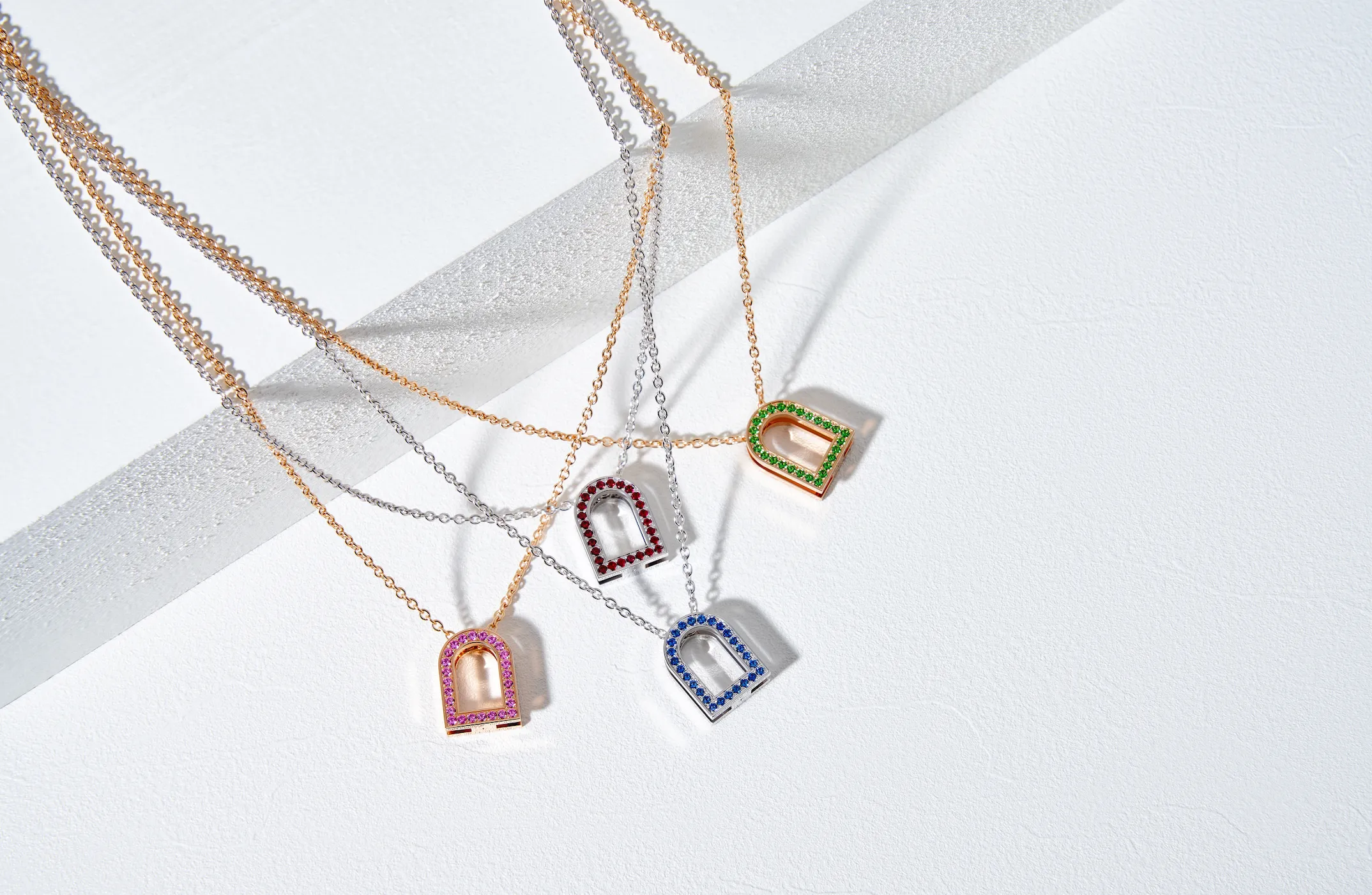 L'Arc Voyage Charm MM, 18k Rose Gold with Galerie Pink Sapphires on Chain Necklace