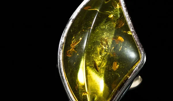 Luxury Sterling Silver Obtuse Triangle Shaped Adjustable Baltic Amber Ring