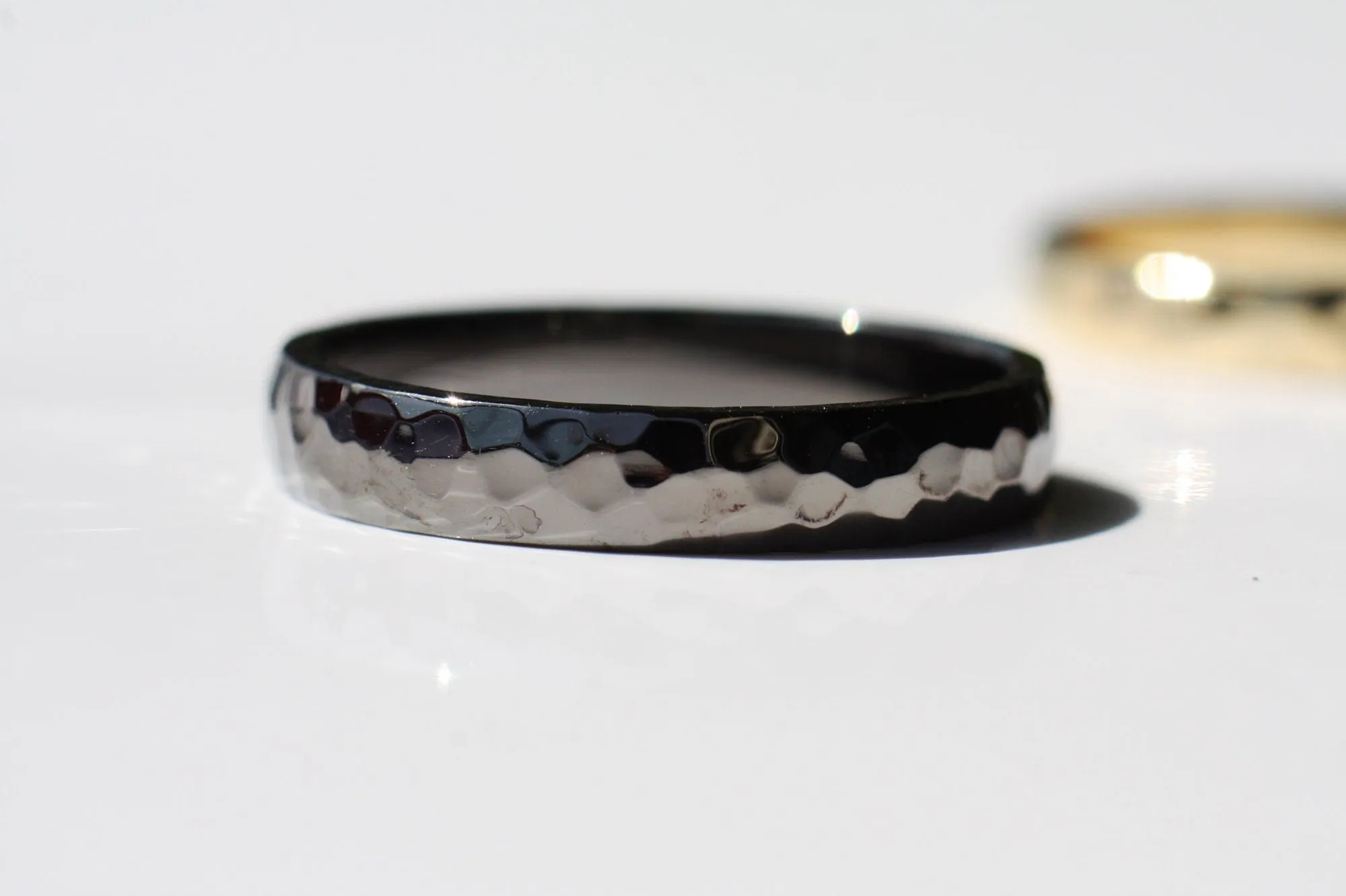 Set of Textured Gold Wedding Rings for couples
