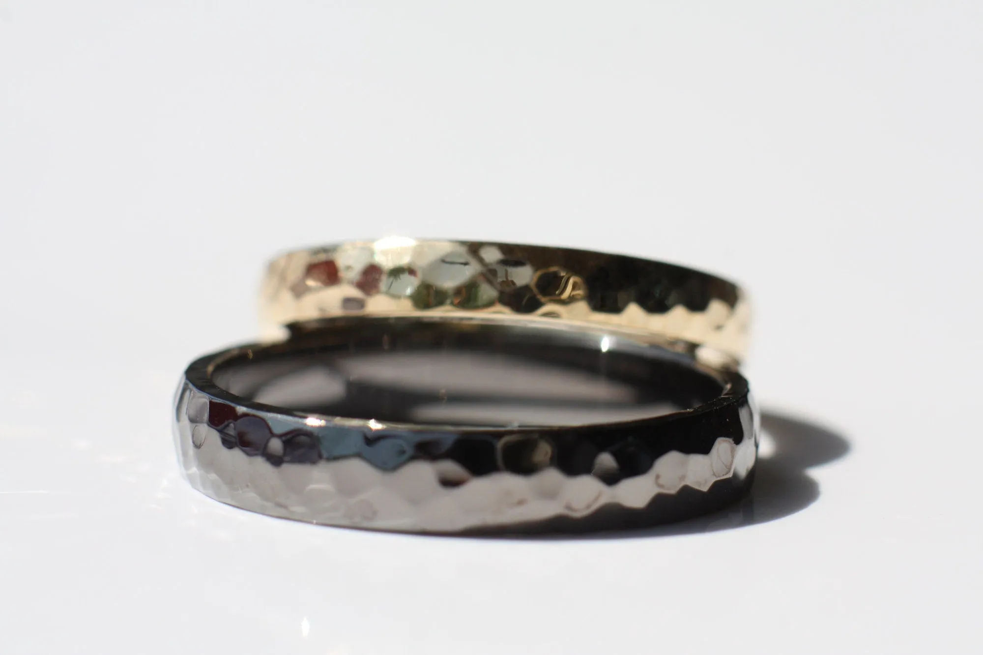Set of Textured Gold Wedding Rings for couples