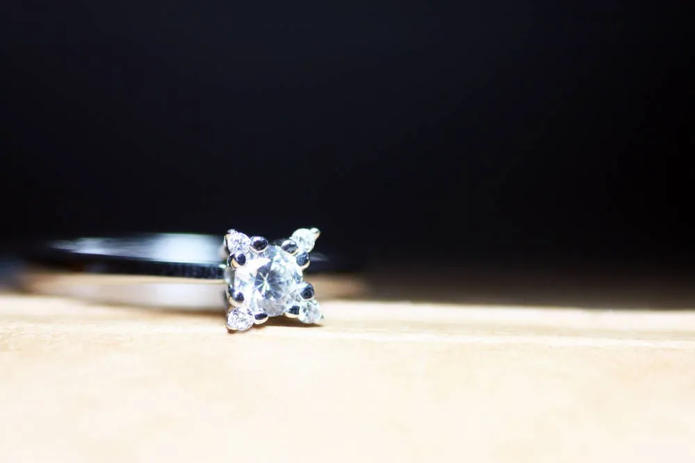 White Gold Diamond ring
